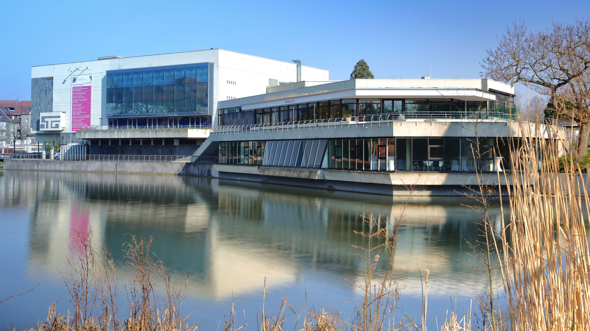 Kongresshalle Boeblingen Fruehling Quelle CCBS