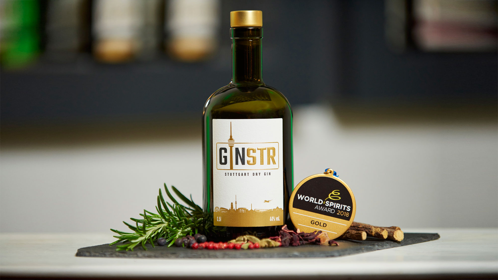 ©krzbb GINSTR Bottle