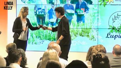 Landwirtin des Jahres Linda Kelly im Gespräch mit Volker Siegle